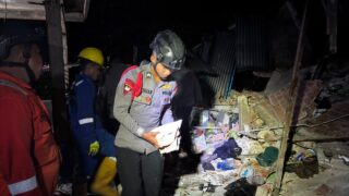 Brimob Polda Kaltara Tanggap dan Peduli, Gotong Royong Pulihkan Tarakan Pasca Gempa